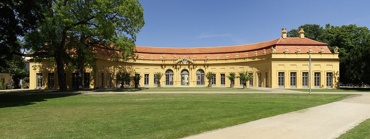 Photo of the Orangerie from http://commons.wikimedia.org/wiki/User:Janericloebe